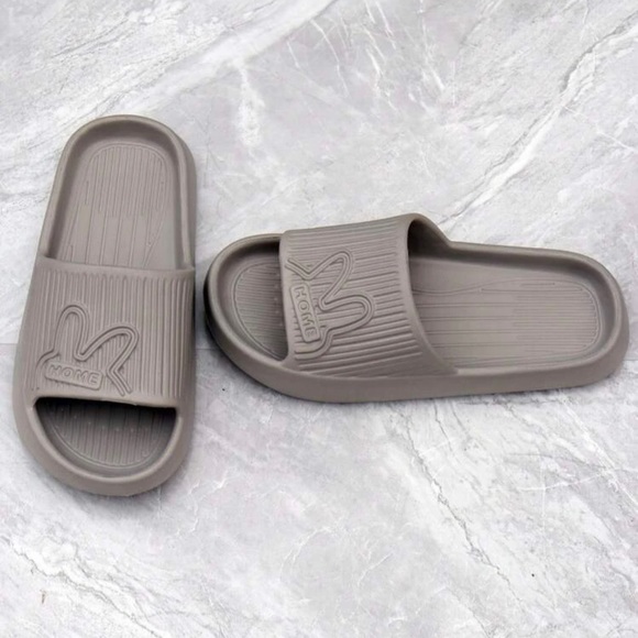 Women Good Bear Graphic Pink or Grey Slides *NEW* - Picture 13 of 13